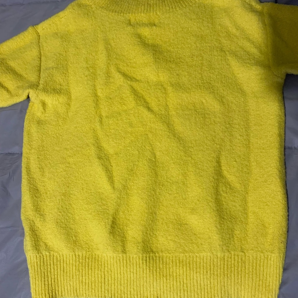 Yellow knit sweater from old navy size xs!
